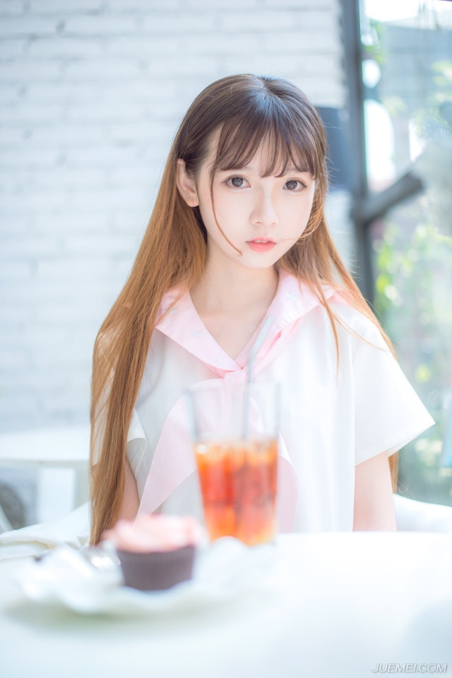 如果你不能飞，那就奔跑;如果不能奔跑，那就行走;如果不能行走，那就爬行;但无论你做什么，都要保持前行的方向。